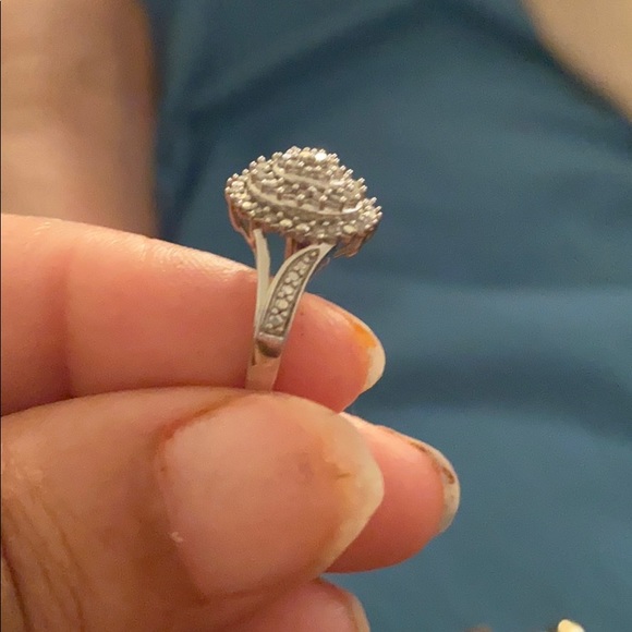 1/4 tw diamond oval ring - Picture 3 of 3